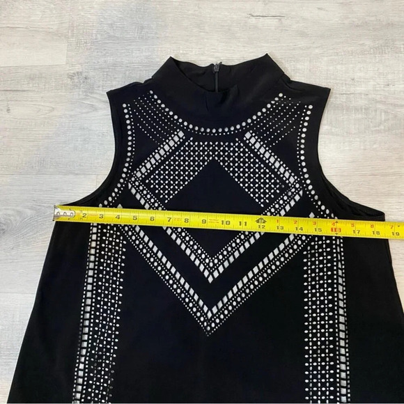 Cartise M Black High Neck Tank Top with Cut Out Design - Picture 7 of 15